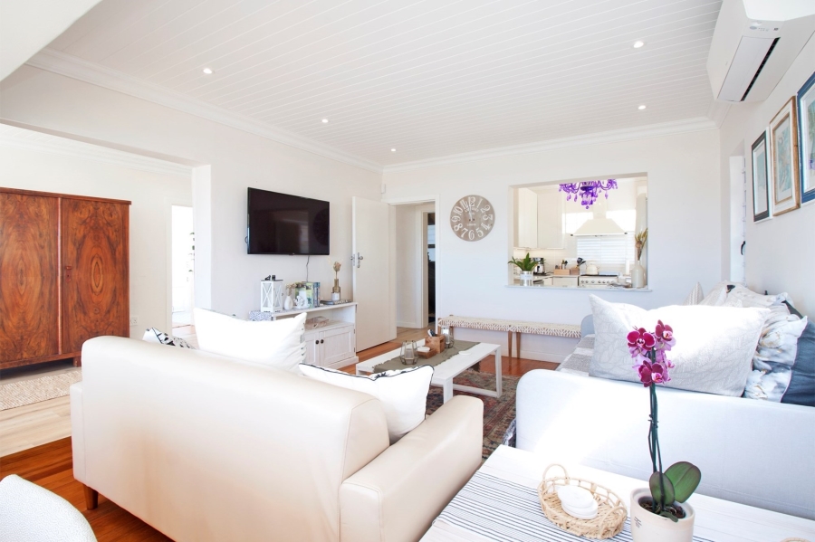 2 Bedroom Property for Sale in Fish Hoek Western Cape